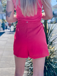SHORTS SAIA ALFAIATARIA TWIST VERMELHO ( 40992 ) TRI CATS na internet