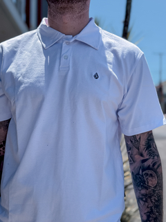 POLO MC CLASSIC STONE BRANCA ( VLTS05001501 ) VOLCOM - comprar online