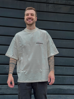 CAMISETA HUGE APPROVE ESTATE ITALIANA OFF WHITE ( 7478 ) APPROVE na internet