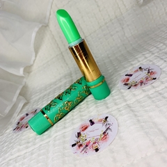 Kit Lábios Encantados: Gloss, Batom Mágico, Lip Tint Poderoso e Máscara Facial de Rosa Mosqueta na internet