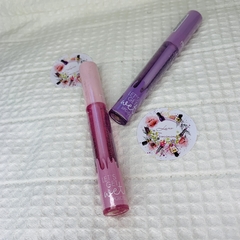 Kit Lábios Encantados: Gloss, Batom Mágico, Lip Tint Poderoso e Máscara Facial de Rosa Mosqueta - Luxo Feminino