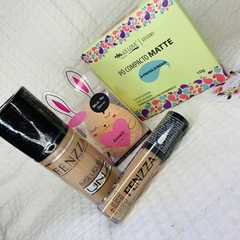 Kit Diário de Maquiagem: Base, Corretivo, Esponja e Pó Compacto - Personalizado para o seu Tom de Pele!