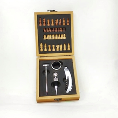 Set vino más ajedrez