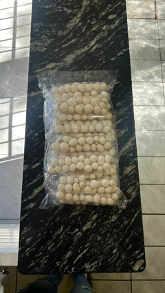 Ovinho de amendoim (bolinha branca) 20 un de 30g na internet