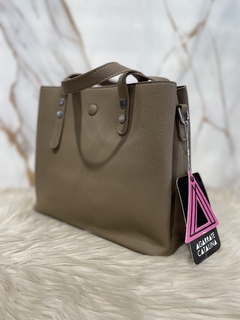 CARTERA BANDOLERA AGARRATE CALINA en internet