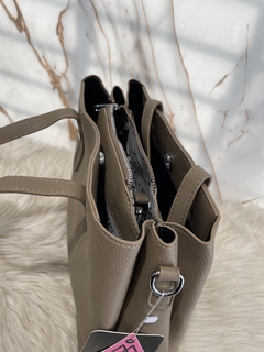CARTERA BANDOLERA AGARRATE CALINA - Blue Sky tendencias