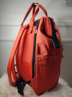 MOCHILA IMPERMEABLE BOCA DE PEZ EVERLAST - Blue Sky tendencias