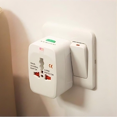 Adaptador Enchufe Universal