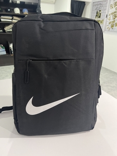 Mochila con USB Nike