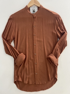 Camisa de lino cuello mao lisa en internet