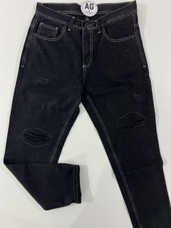 Jeans mom con rotura - comprar online