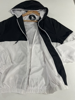 Campera rompe viento combinada en internet