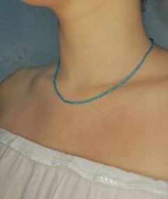 Gargantilha pedras naturais fecho banhada a ouro 18k - comprar online