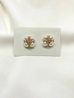 Brinco Flor 4 Pérolas