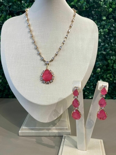 Conjunto Gota Rosa Cravejado