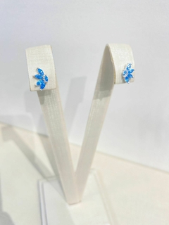 Brinco 4 Pétalas Zircônia Azul - Malivi Store