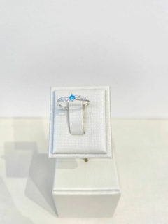 Anel Zircônias e Ponto Azul Prata 925 - comprar online