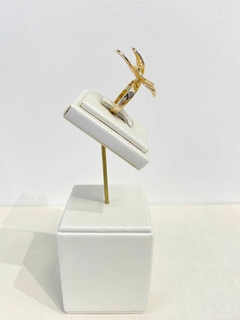 Anel Flor Vazado Banho de Ouro na internet