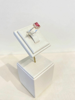 Anel Quadrado Zircônia Rosa Cravejado - comprar online
