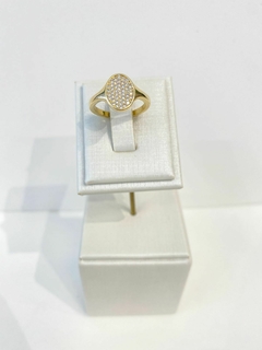 Anel Design Oval Cravejado