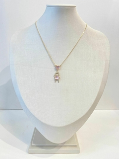 Gargantilha Menina Rosa