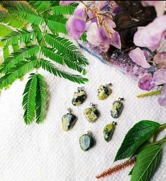 DIJE PIEDRA SERPENTINA - comprar online