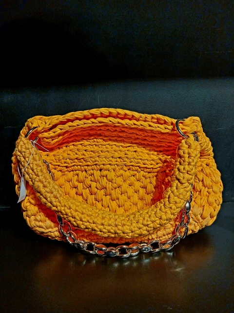 Bolsa laranja crochê