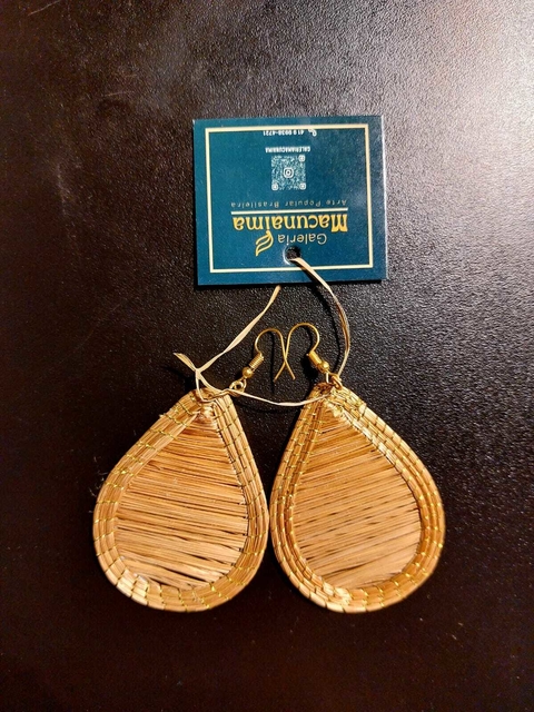 Brinco capim dourado