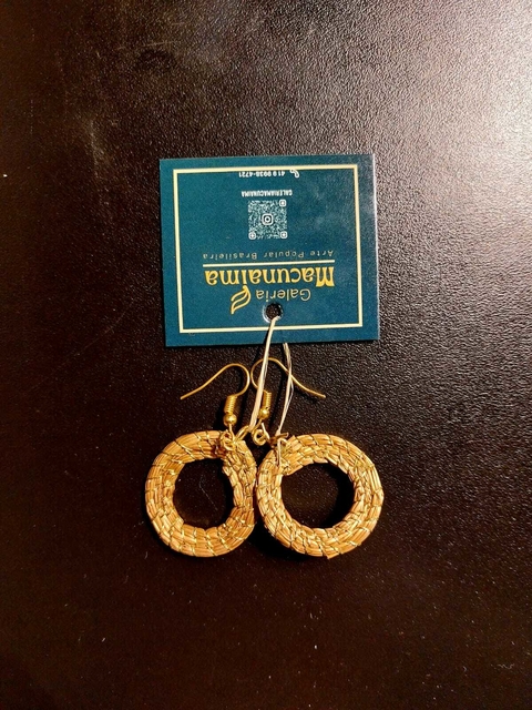 Brinco capim dourado