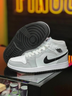 JORDAN 1 MID SMOKE GREY G5