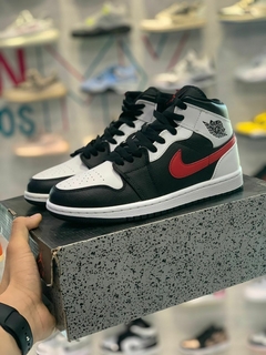 JORDAN 1 MID CHILE TALLA 27 CM G5