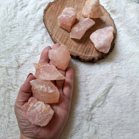 QUARTZO ROSA BRUTO - TAM M (50/100 gramas)