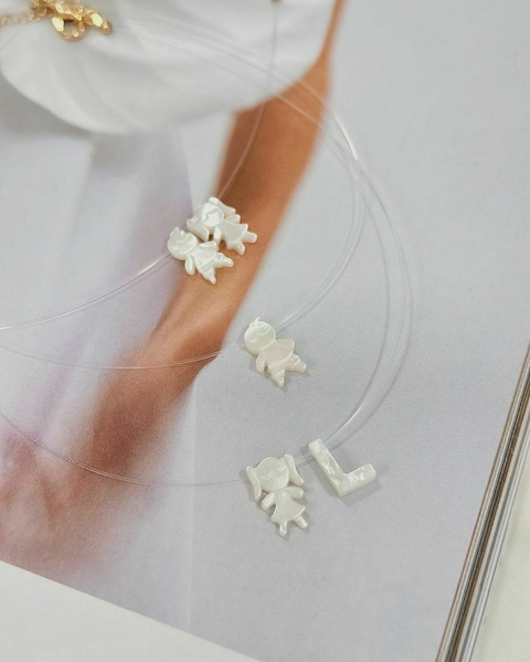 Colar Fio de Nylon Filho e Inicial Madrepérola - Sob Encomenda