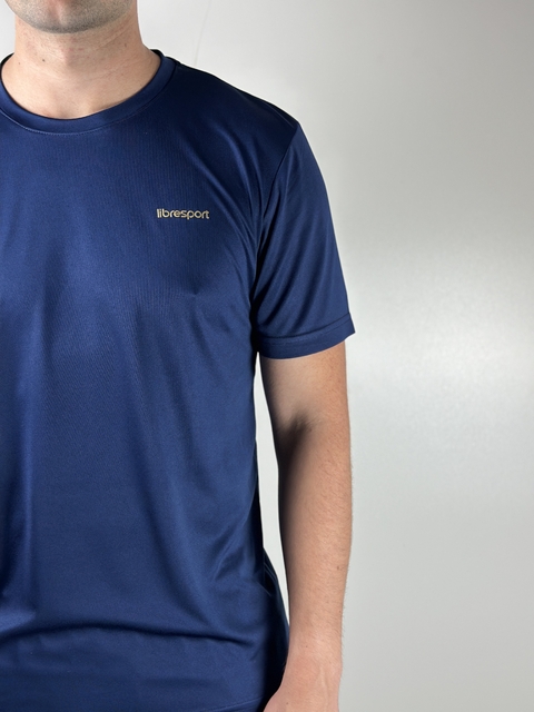 Camiseta Masculina Dry Manga Curta 100% Poliéster com Proteção Solar | Azul Marinho