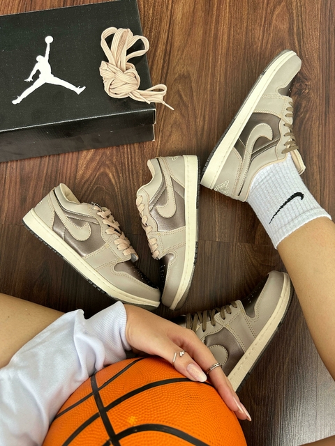 Nike Air Jordan Low Bronze