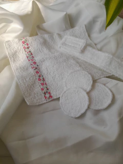 SET DE SKINCARE (Toalla+Vincha+ 3 Pads desmaquillantes) en internet