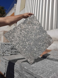Mirecema irregular 50x50