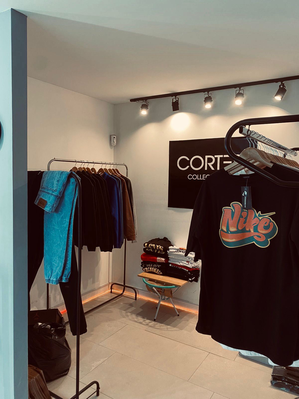 Banner de Cortes Collections