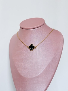 Choker Van Cleef Preta Banhado a Ouro 18k na internet