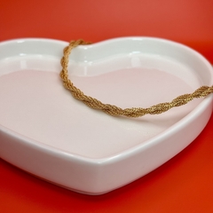 Choker Trança Elo Oco Banhada a Ouro 18k na internet