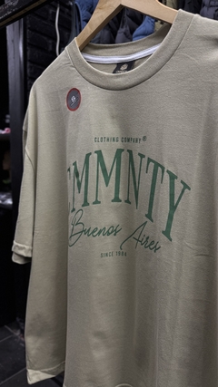 Remera CMMNTY Buenos Aires - comprar online