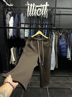 JOGGINS FRIZADO BAGY MARRON
