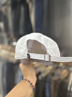 GORRA - CAPS - INDUMENTARIA ILLICIT