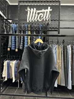 Hoddie CMNNTY gris humo en internet
