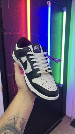 Nike dunk low Panda - INDUMENTARIA ILLICIT