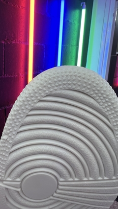 Nike SB total White - INDUMENTARIA ILLICIT