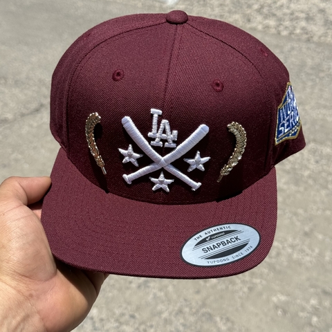 yupoong snapback bordada
