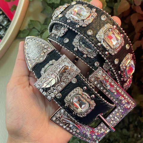 Cinto country preto com pedraria prata