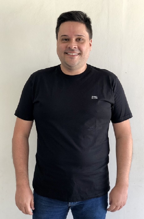 CAMISETA MASCULINA MALHA MANUSCRITO - KING & JOE