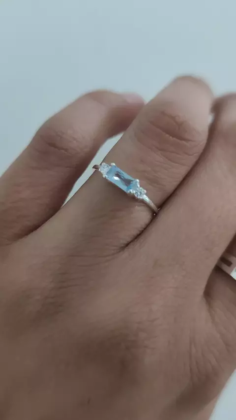 Anel zircônia azul